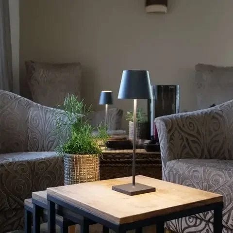 AuraGlow - Minimalistische wasserdichte LED Tischlampe | 50% RABATT