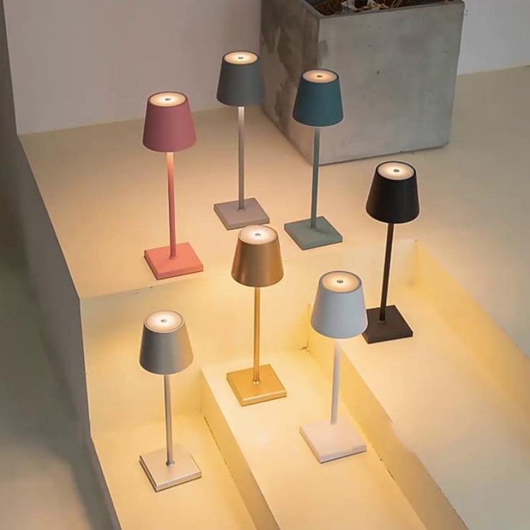 AuraGlow - Minimalistische wasserdichte LED Tischlampe | 50% RABATT