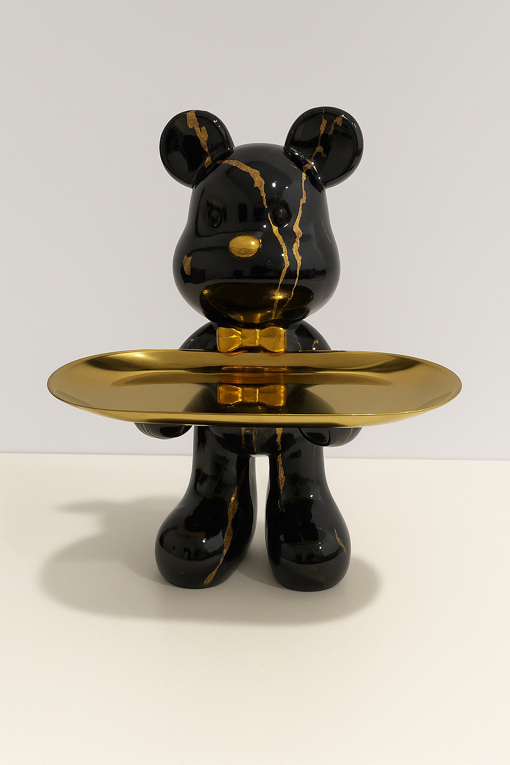 Graffiti Bear Ornament met opbergplankje
