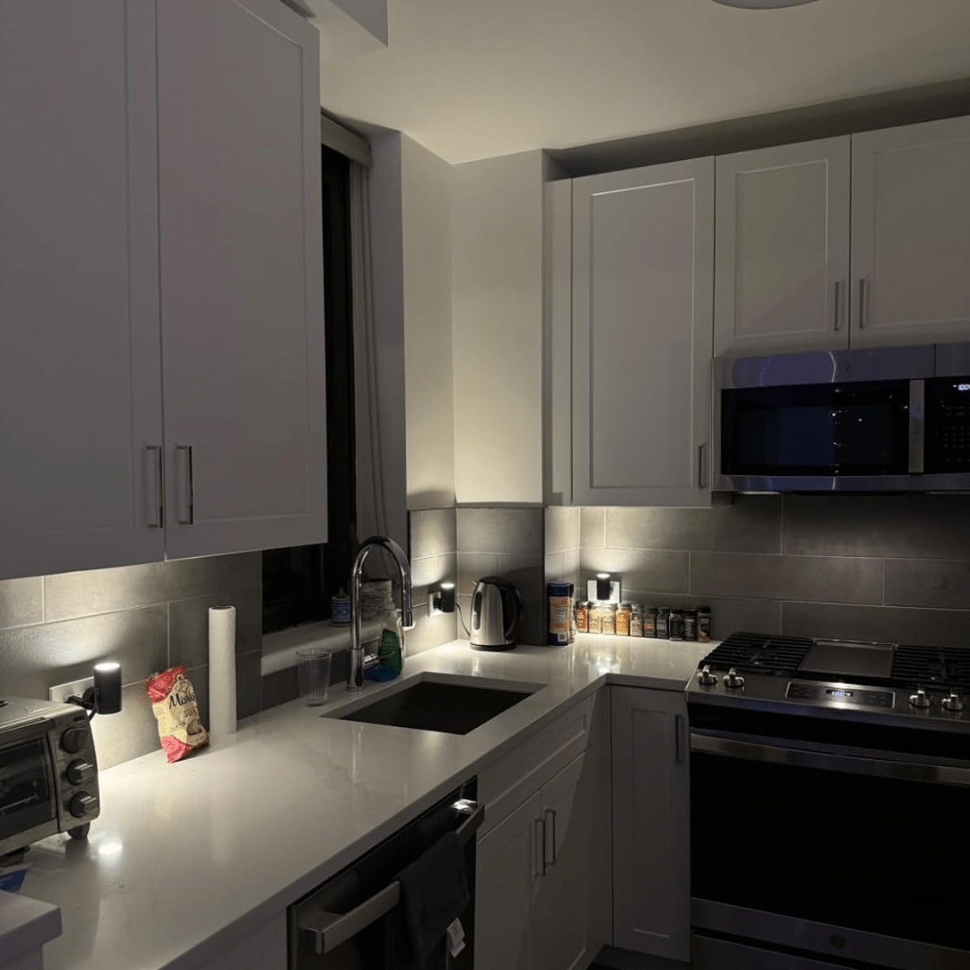 BrightAura™ LED Lamp – Elegant LED Lighting | 1+1 GRATIS