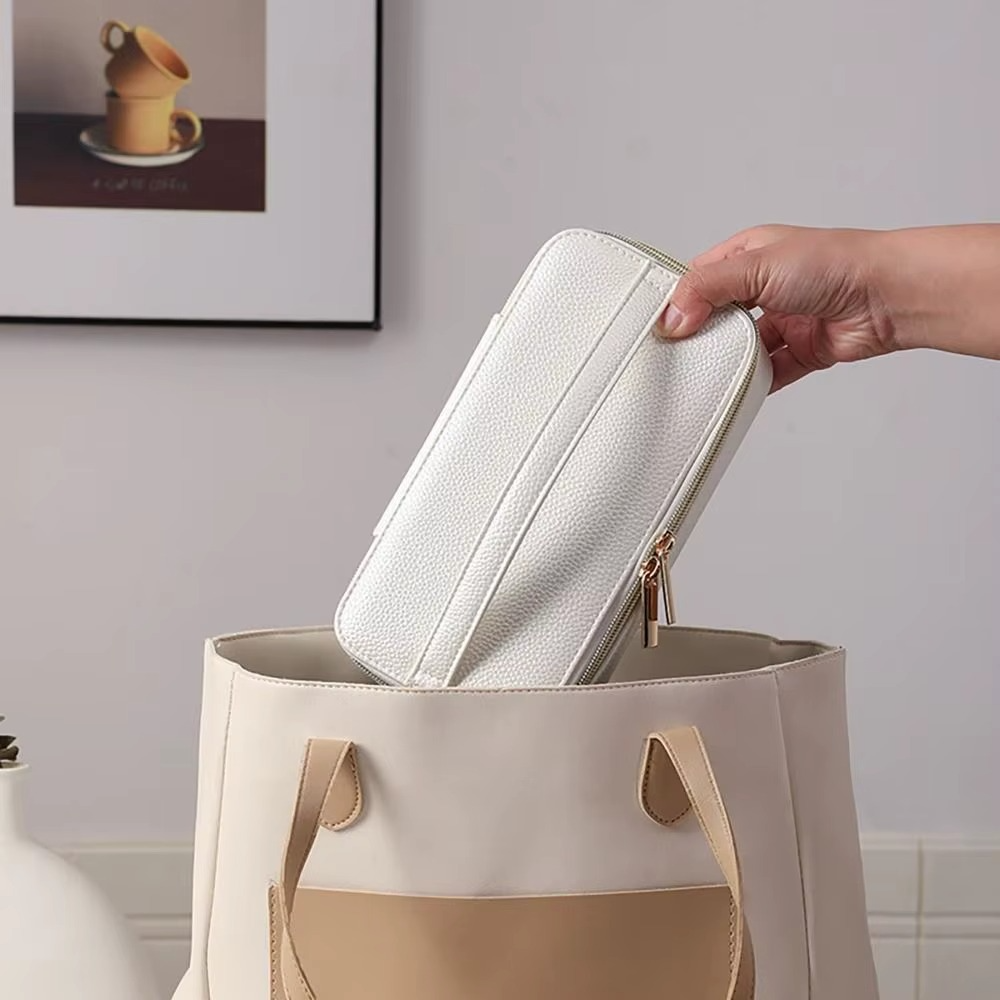 GlamGuard™ TravelVault – Schmuck sicher & stilvoll organisiert, überall unterwegs