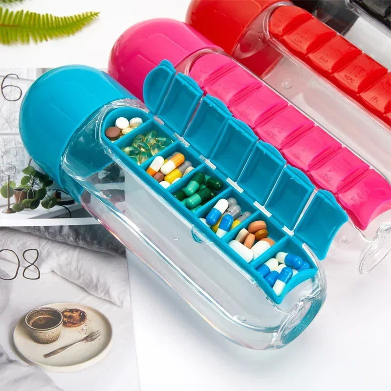 2-in-1 Wasserflasche mit 7 Fächern & Pillenbox Organizer