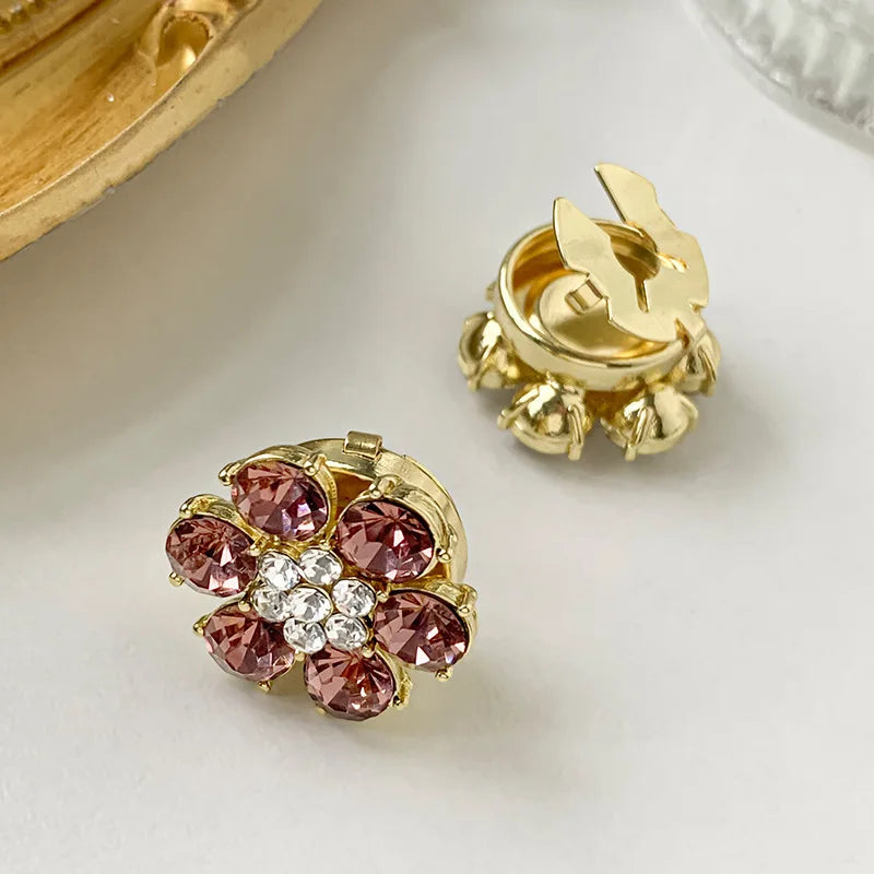 Clip-On Button Covers – Abnehmbare Deko-Knöpfe für Hemden, Blusen & Mäntel | 1+ 1 Paar GRATIS