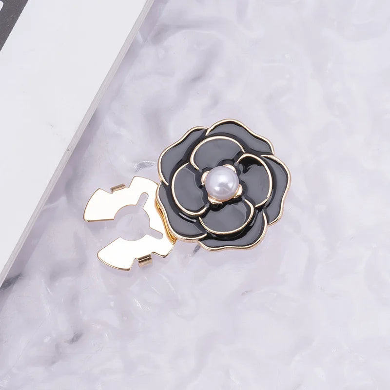 Clip-On Button Covers – Abnehmbare Deko-Knöpfe für Hemden, Blusen & Mäntel | 1+ 1 Paar GRATIS