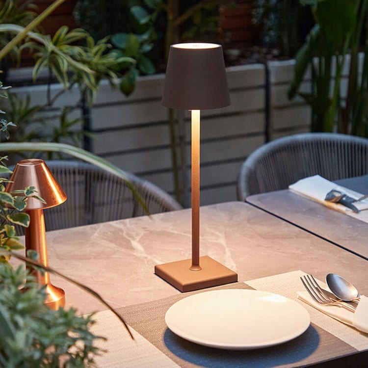AuraGlow - Minimalistische wasserdichte LED Tischlampe | 50% RABATT