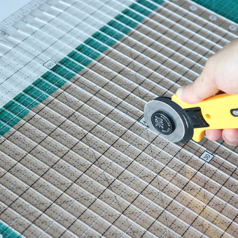 StitchPro™ CutMaster – Präzises Zuschneidesystem für Quilten & Nähen