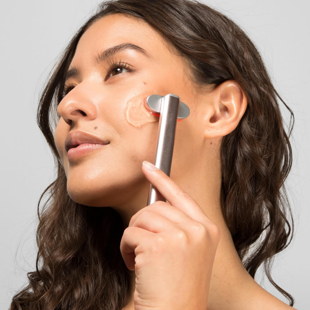 LUMÉA ONE™ – 5-in-1 Skin Renewal Wand